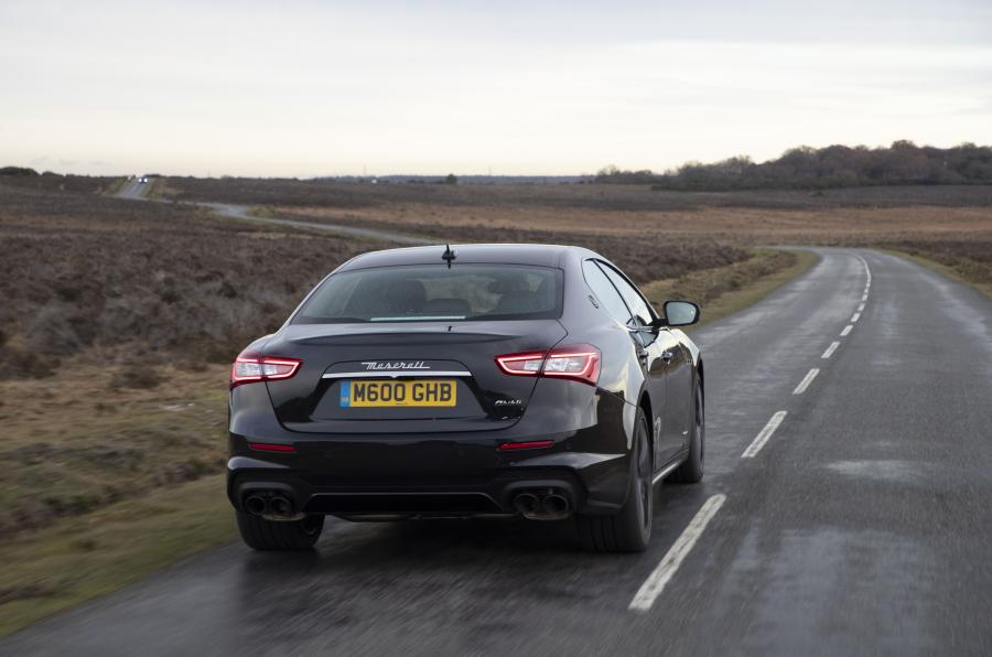  Maserati Ghibli GranSport Nerissimo Pack 2018 года  (UK) (фото 4 из 20)